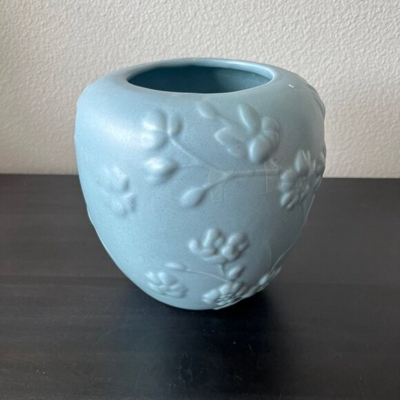 Haeger Matte Blue Floral Vase // Embossed Dogwood Branches // 6.75" Tall Vintage - Picture 5 of 7